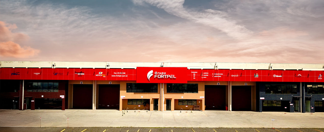Banner institucional Grupo Fortpel destacando portfólio e atuação nacional